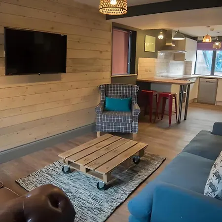 Appartement Mary Morris House Cozy Budget With Shared Washroom *