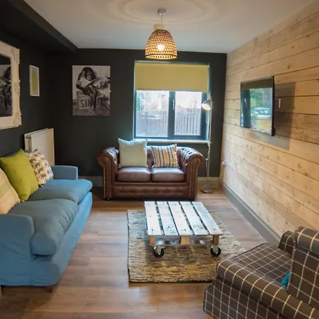 Bronze With Shared Bathroom, Centre - Mary Morris For Students And Young Professionals Leeds (West Yorkshire)